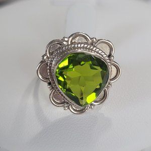Fashion Floral Green Cubic Zirconia Statement Ring Size 6.75 Silver Tone